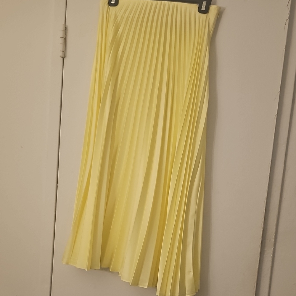 Zara Yellow Pleated Skirt Midi Shiny Satin Silky High Waist Glam Flowy Pleat Lem